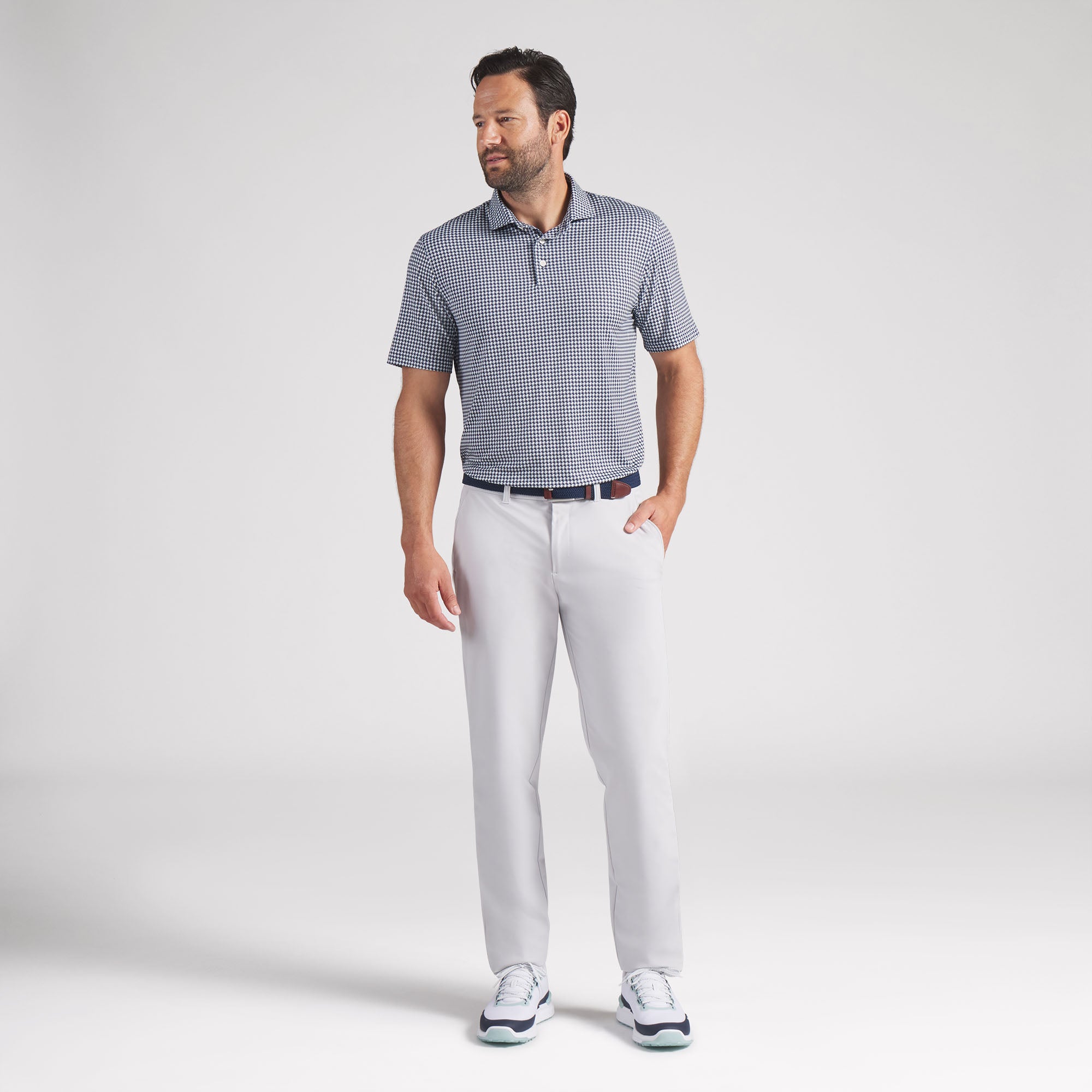 White Glow / Deep Navy